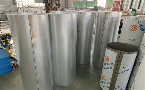 湖北不锈钢焊接管道加工厂谈管道的应用和制造：